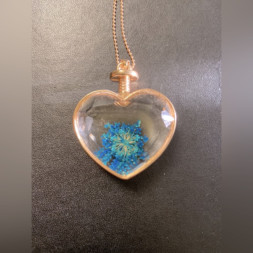 Queen Anne Lace Floral Crystal Glass Heart Necklace